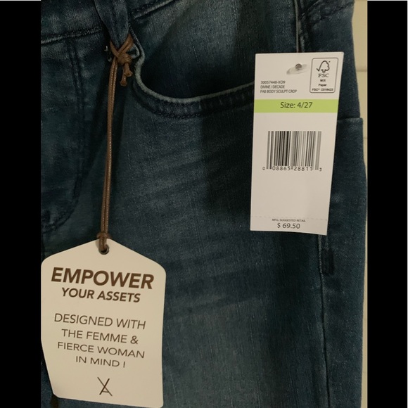 NWT VINTAGE AMERICA CROPPED JEANS - Picture 5 of 8